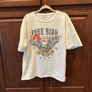 Free Bird tee sz L